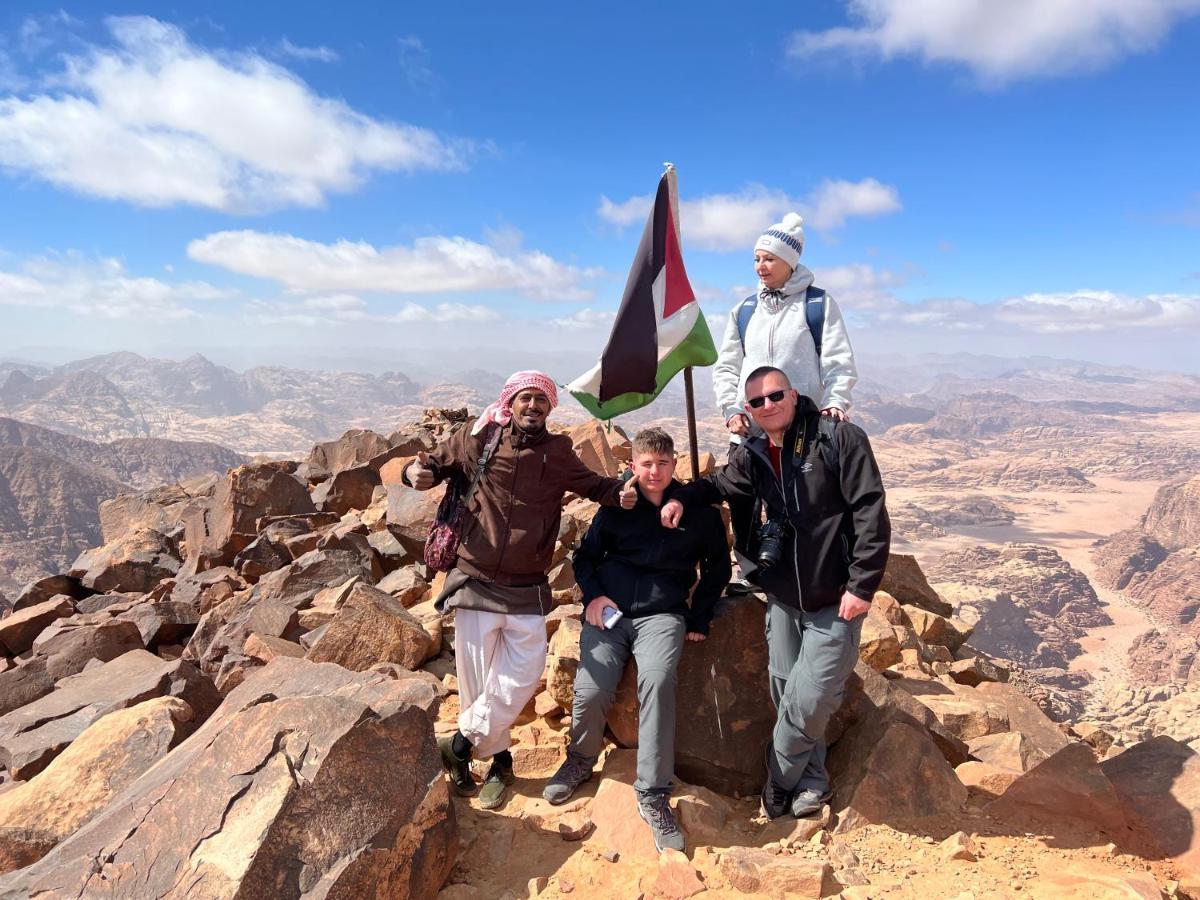 Joy To Wadi Rum Eksteriør billede