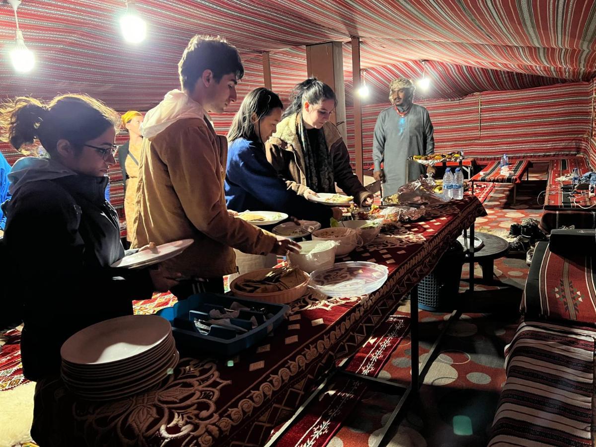 Joy To Wadi Rum Eksteriør billede