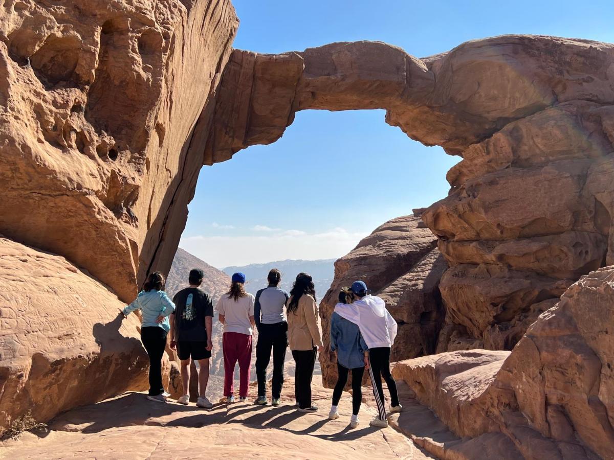 Joy To Wadi Rum Eksteriør billede