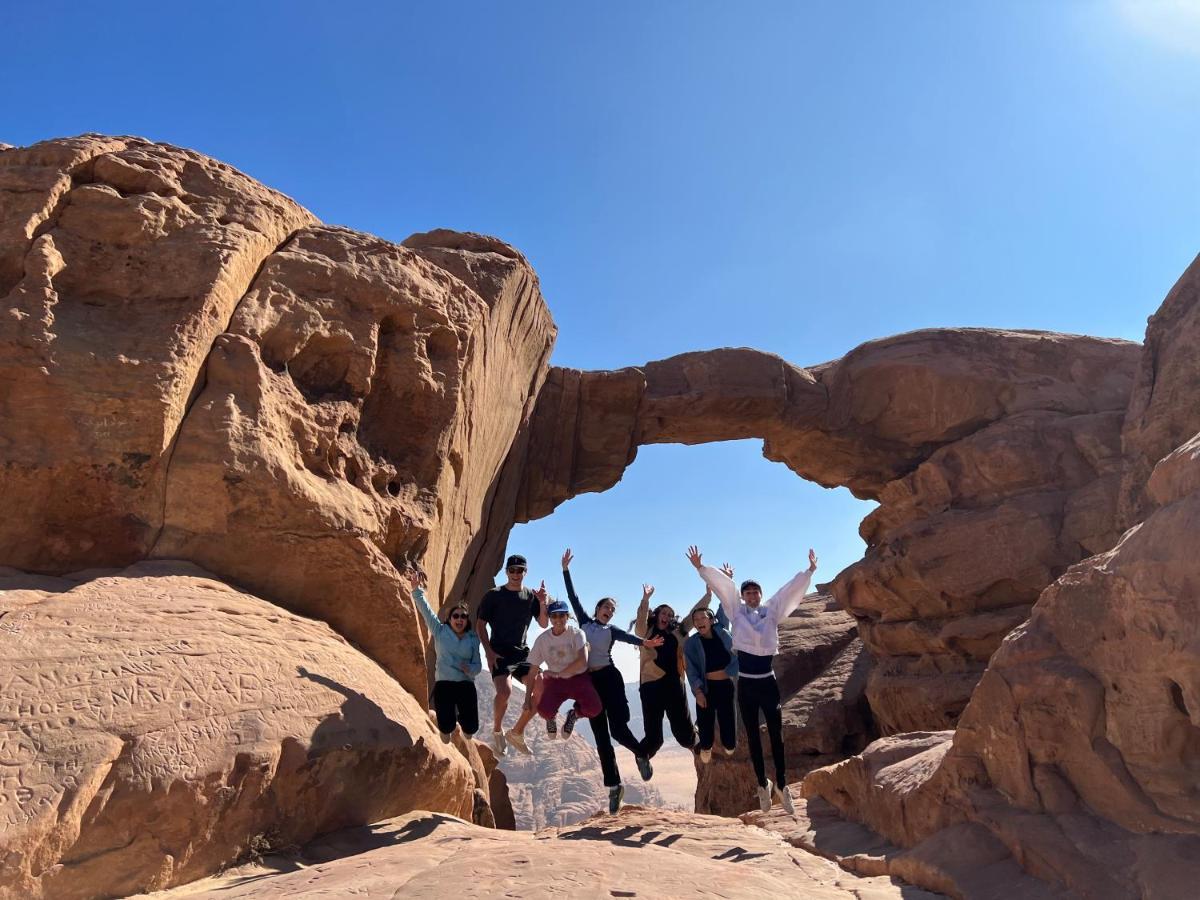Joy To Wadi Rum Eksteriør billede