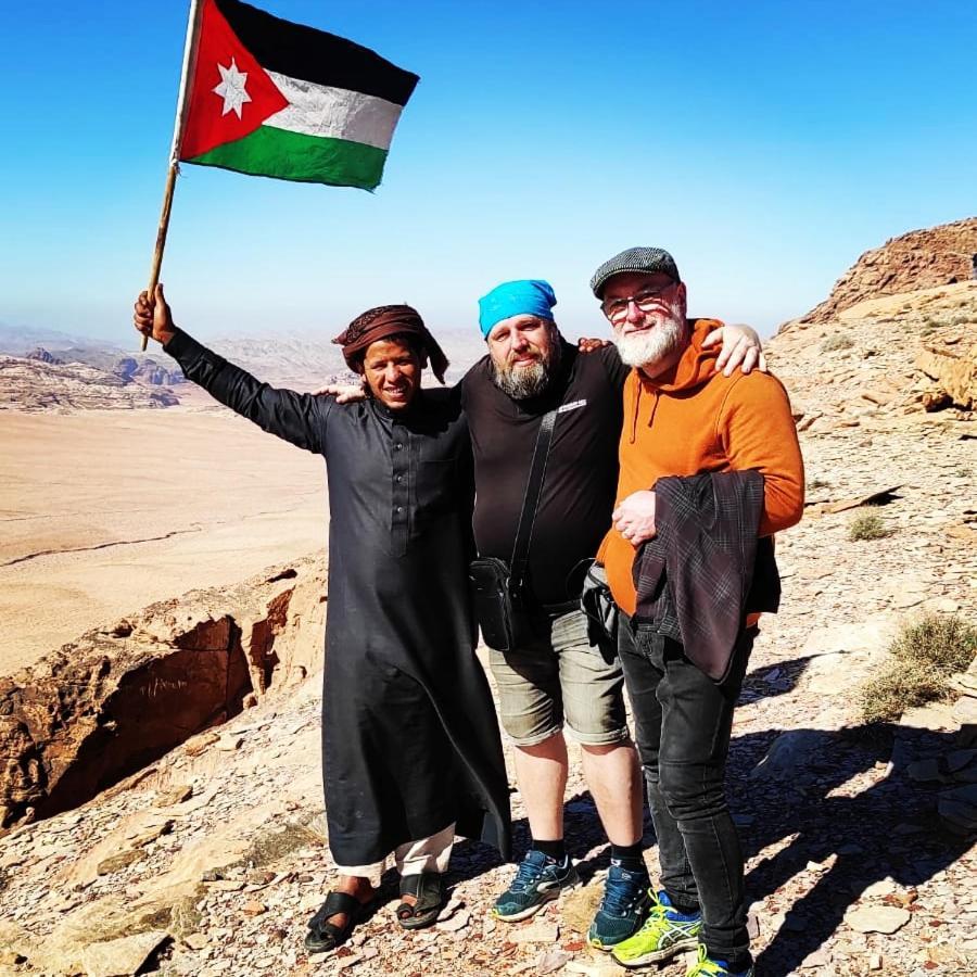 Joy To Wadi Rum Eksteriør billede
