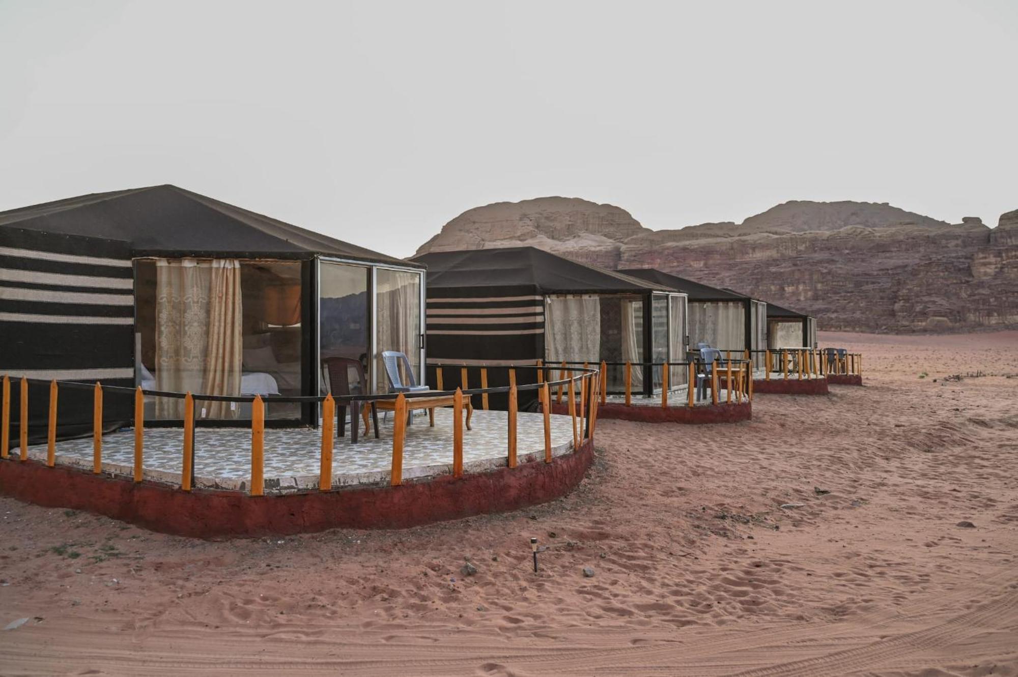 Joy To Wadi Rum Eksteriør billede