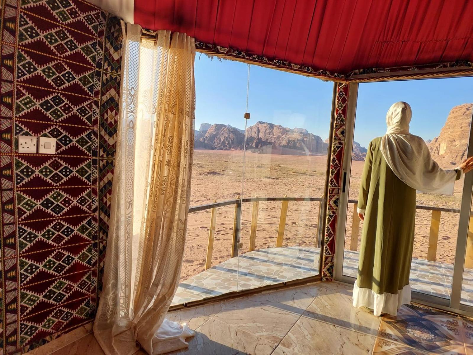 Joy To Wadi Rum Eksteriør billede